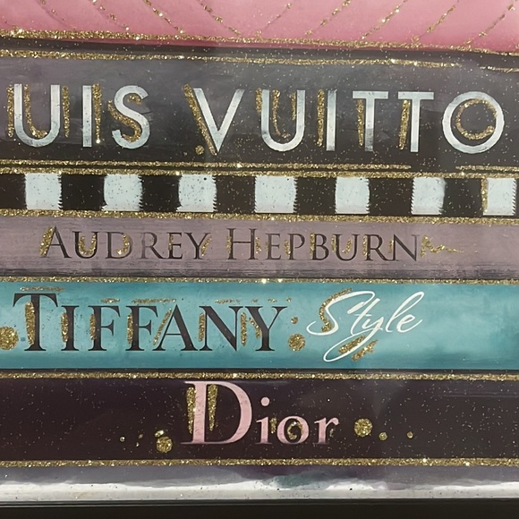 Designer inspired wall decor - with a beautiful center piece π - Picture 7 of 9